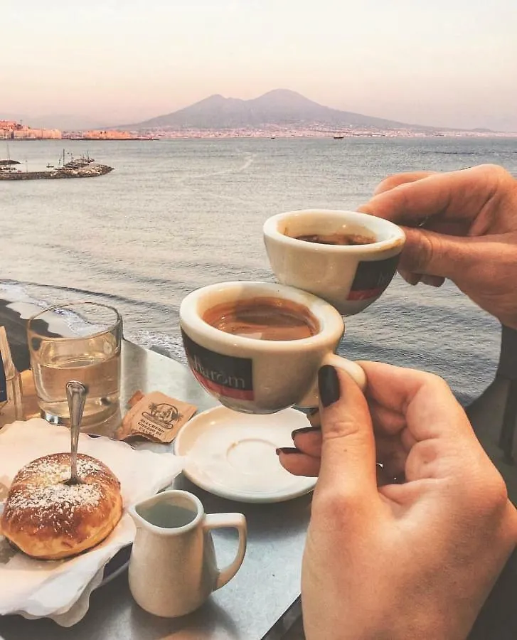 Alojamento de Acomodação e Pequeno-almoço Royal Gismonda Acomodação com café da manhã Nápoles